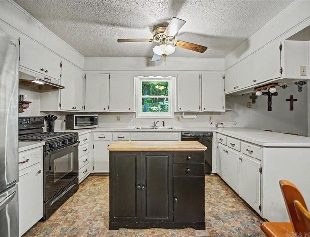 213 Curbstone Road, Hot Springs, AR 71913