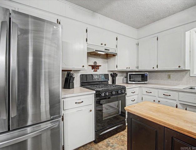 213 Curbstone Road, Hot Springs, AR 71913