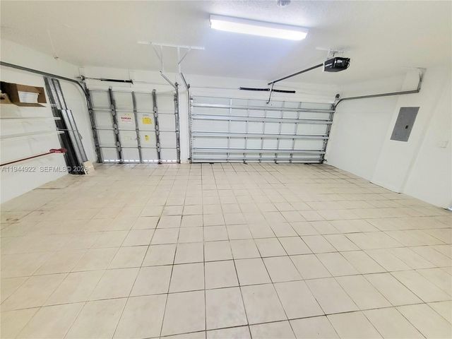 11373 NW 65th St, Doral, FL 33178