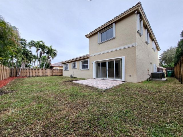 11373 NW 65th St, Doral, FL 33178