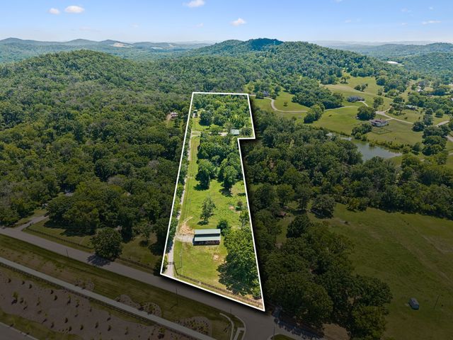 2671 Sanford Rd, Nolensville, TN 37135