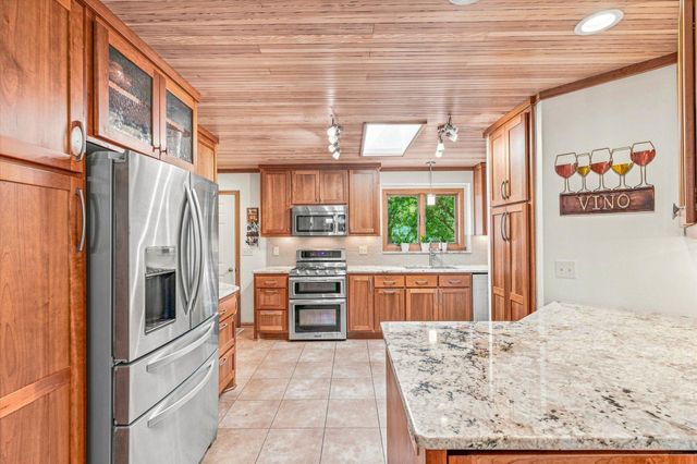 163 Skyline Drive, River Falls, WI 54022