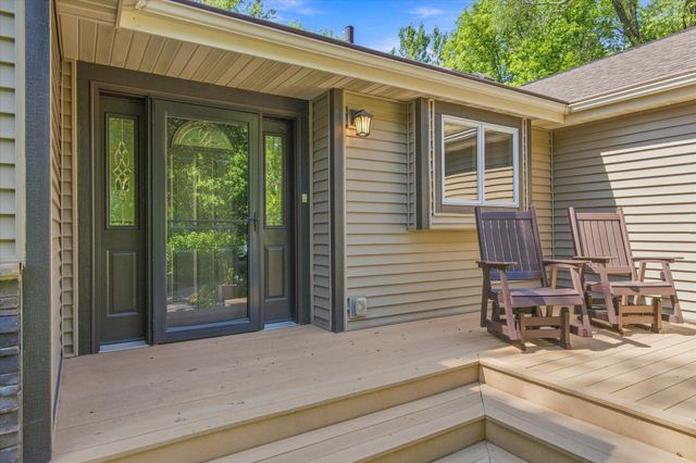 163 Skyline Drive, River Falls, WI 54022