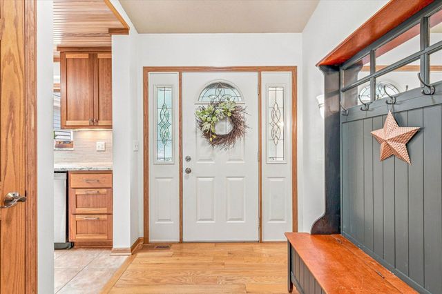 163 Skyline Drive, River Falls, WI 54022