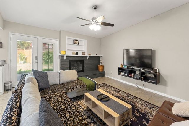 6005 Blair Oaks Drive, The Colony, TX 75056