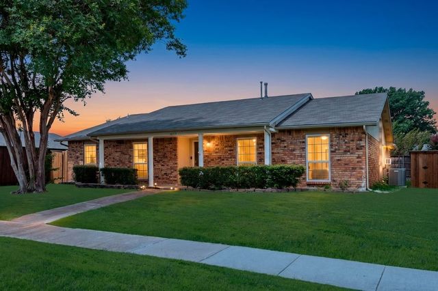 6005 Blair Oaks Drive, The Colony, TX 75056