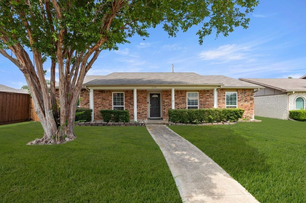6005 Blair Oaks Drive, The Colony, TX 75056