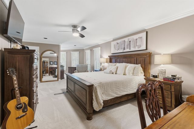 914 PEBBLE SPRINGS DR, Bolivar, TN 38008