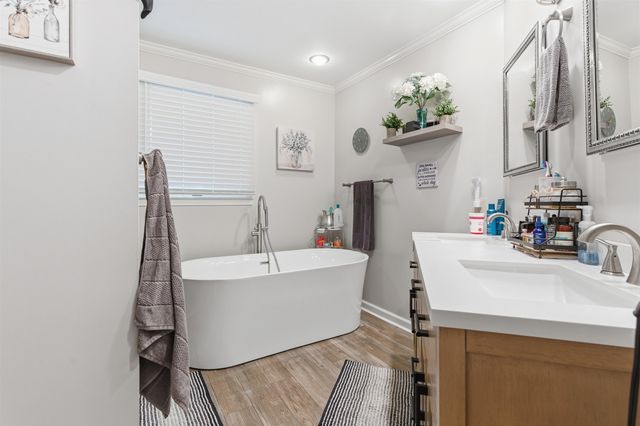 914 PEBBLE SPRINGS DR, Bolivar, TN 38008