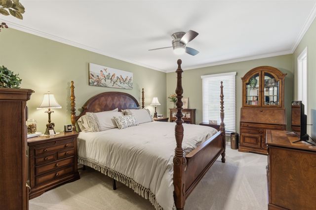 914 PEBBLE SPRINGS DR, Bolivar, TN 38008