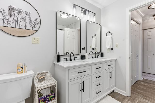 914 PEBBLE SPRINGS DR, Bolivar, TN 38008