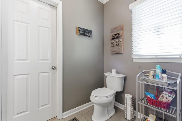 914 PEBBLE SPRINGS DR, Bolivar, TN 38008