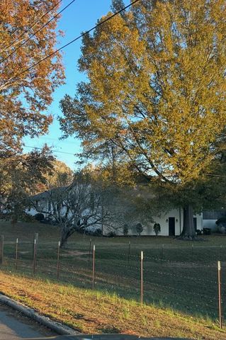 914 PEBBLE SPRINGS DR, Bolivar, TN 38008