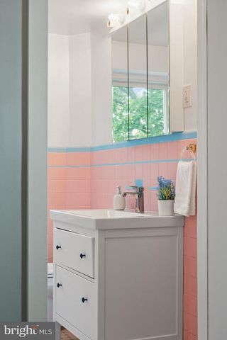 917 E DURHAM ST, Philadelphia, PA 19150