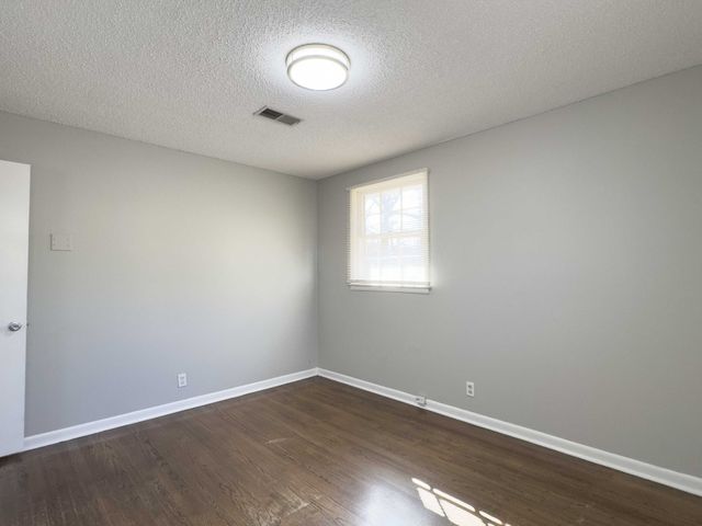 328 Dunbar Cave Rd, Clarksville, TN 37043