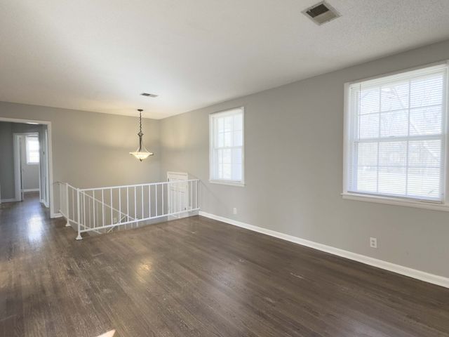 328 Dunbar Cave Rd, Clarksville, TN 37043