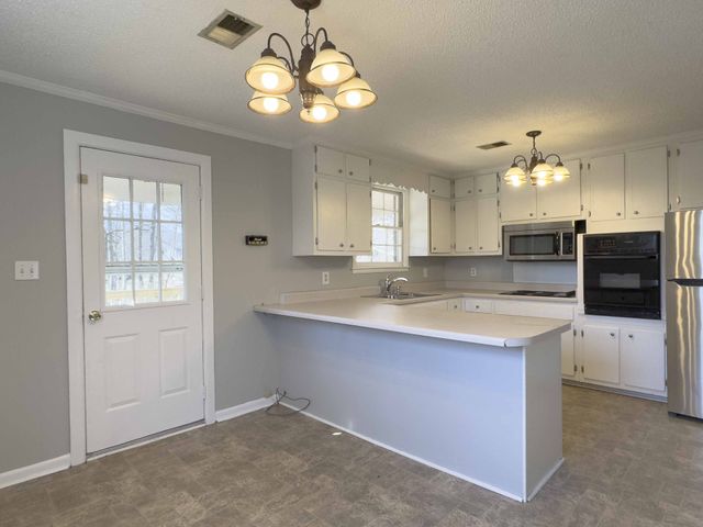 328 Dunbar Cave Rd, Clarksville, TN 37043