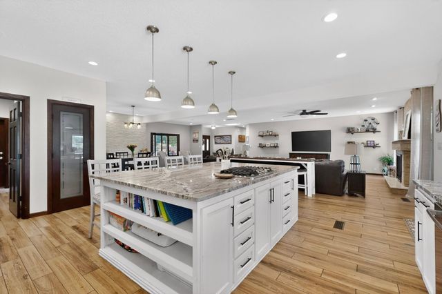 2040 Calle Pajaro Azul NW, Albuquerque, NM 87120