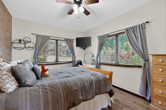 2040 Calle Pajaro Azul NW, Albuquerque, NM 87120