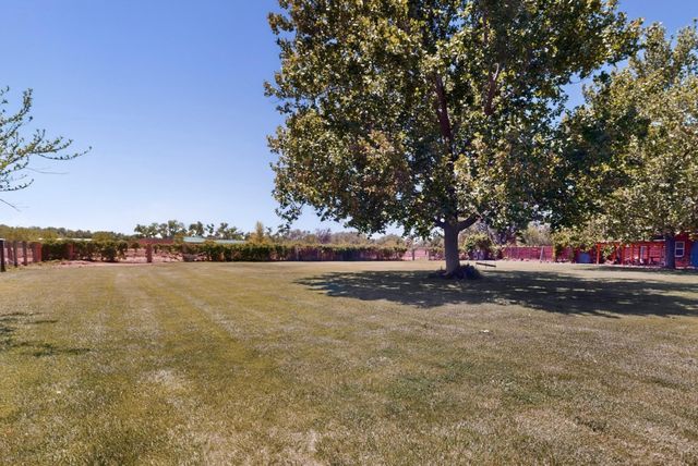 2040 Calle Pajaro Azul NW, Albuquerque, NM 87120