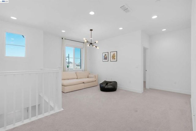3098 Mulholland Dr, Lathrop, CA 95330