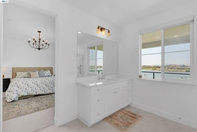 3098 Mulholland Dr, Lathrop, CA 95330