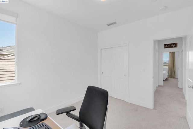 3098 Mulholland Dr, Lathrop, CA 95330