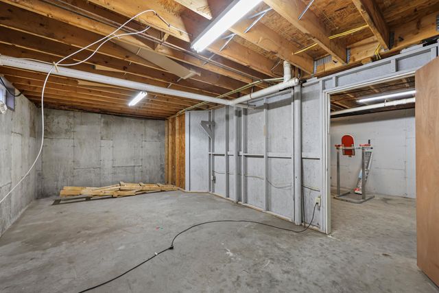 43 Bergblume Circle, Stamford, VT 05352