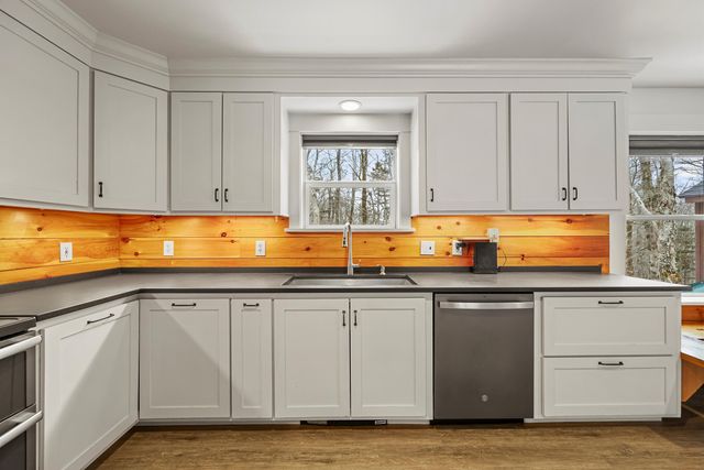 43 Bergblume Circle, Stamford, VT 05352