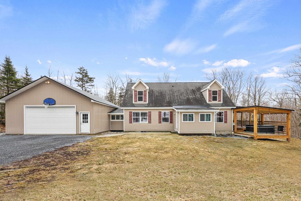 43 Bergblume Circle, Stamford, VT 05352