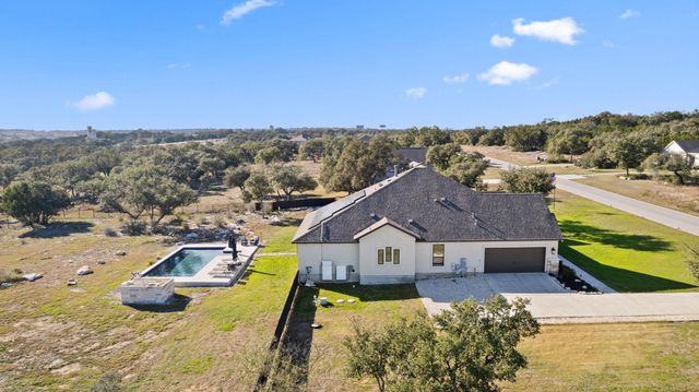 225 Spicewood Trails DR, Spicewood, TX 78669
