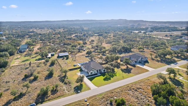 225 Spicewood Trails DR, Spicewood, TX 78669