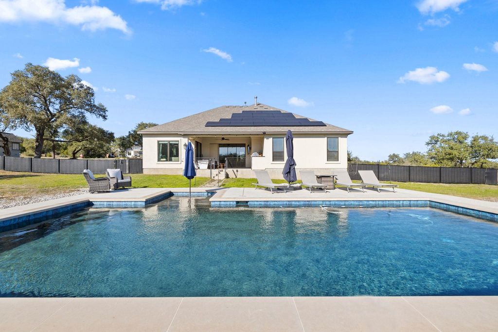 225 Spicewood Trails DR, Spicewood, TX 78669