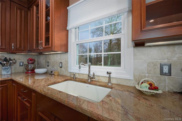 16 Powderhorn Road, Patterson, NY 12563