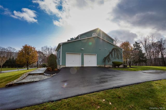 16 Powderhorn Road, Patterson, NY 12563