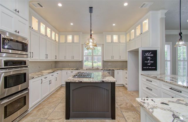 1703 Brookside Pine Lane, Houston, TX 77345