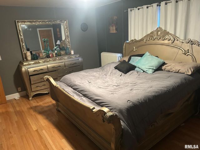 708 W MARKET Street, Taylorville, IL 62568