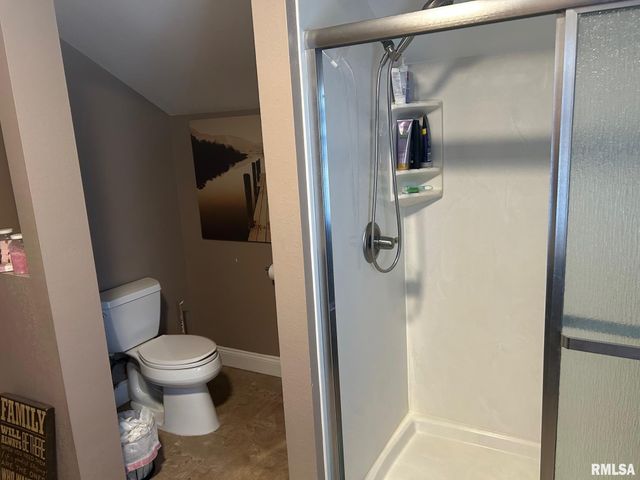 708 W MARKET Street, Taylorville, IL 62568