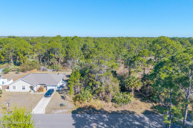 825 Doverbrook Road NW, Palm Bay, FL 32907