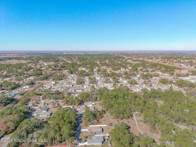 825 Doverbrook Road NW, Palm Bay, FL 32907