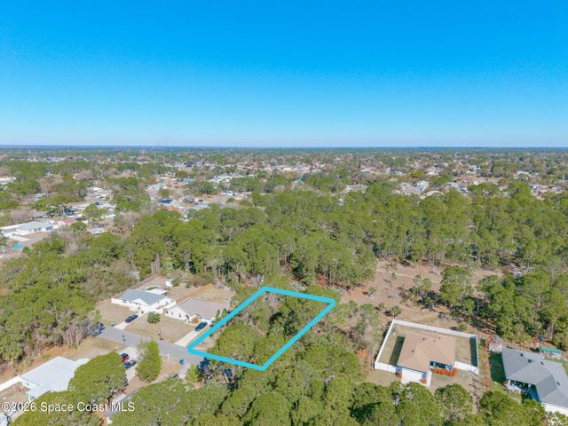 825 Doverbrook Road NW, Palm Bay, FL 32907