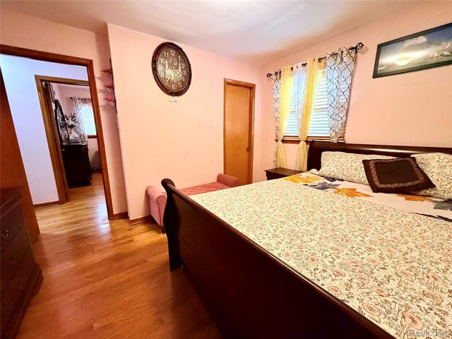 8152 Potomac, Center Line, MI 48015