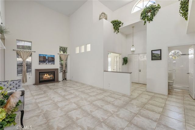 30041 Sunridge, Canyon Country, CA 91387