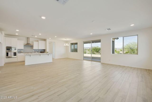 19214 W MISSOURI Avenue, Litchfield Park, AZ 85340