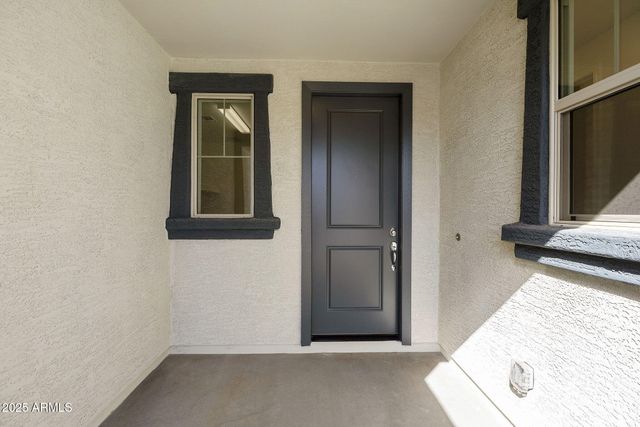 19214 W MISSOURI Avenue, Litchfield Park, AZ 85340
