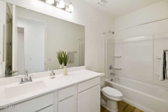 19214 W MISSOURI Avenue, Litchfield Park, AZ 85340