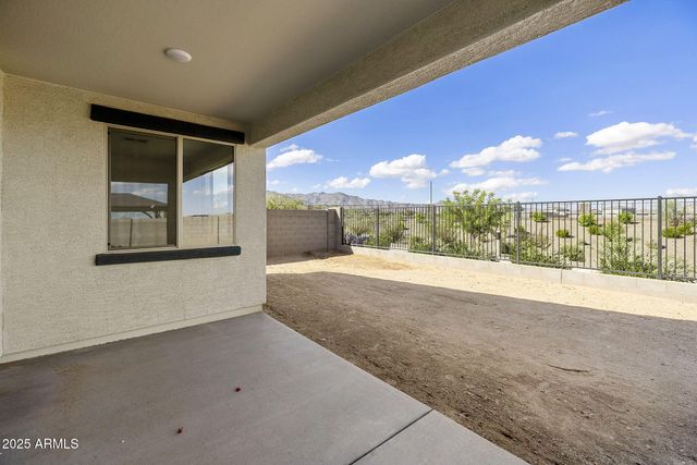 19214 W MISSOURI Avenue, Litchfield Park, AZ 85340