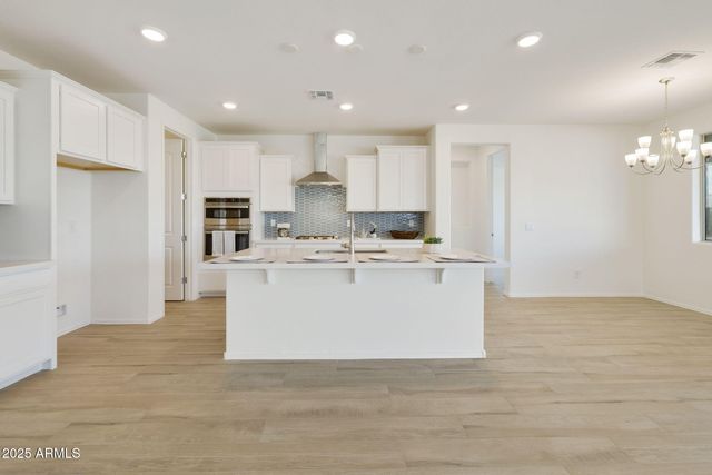 19214 W MISSOURI Avenue, Litchfield Park, AZ 85340