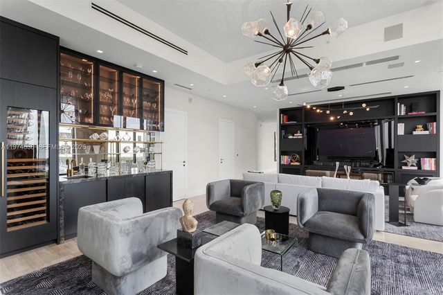 2821 S Bayshore Dr 8A, Coconut Grove, FL 33133