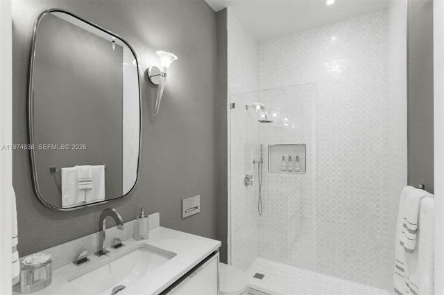 2821 S Bayshore Dr 8A, Coconut Grove, FL 33133